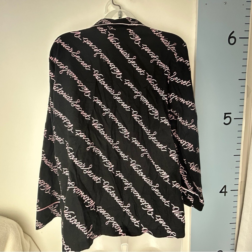 Victoria's Secret‎ Black & Pink Spell-out Logo Pajama Top S/P Short - Picture 11 of 13